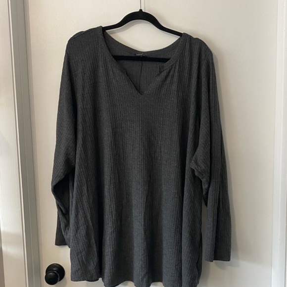 Torrid Long Sleeve Gray‎ Shirt 6X - Picture 1 of 3